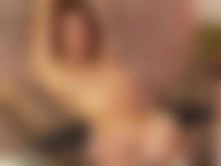 Julcy-Peach's Live Sex Cam Show