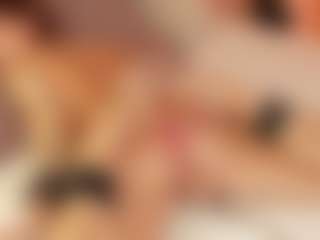 Julcy-Peach's Live Sex Cam Show