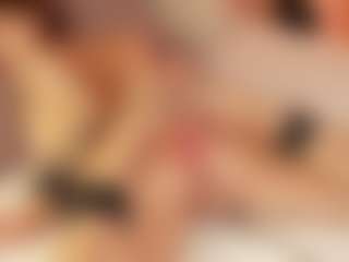 Julcy-Peach's Live Sex Cam Show
