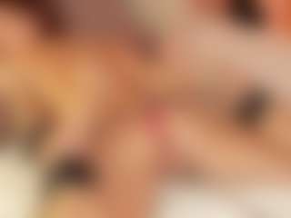 Julcy-Peach's Live Sex Cam Show