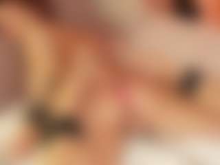 Julcy-Peach's Live Sex Cam Show