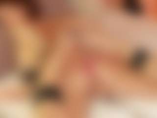 Julcy-Peach's Live Sex Cam Show