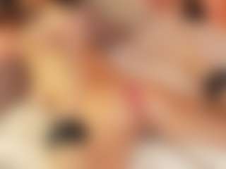 Julcy-Peach's Live Sex Cam Show