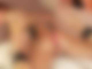 Julcy-Peach's Live Sex Cam Show