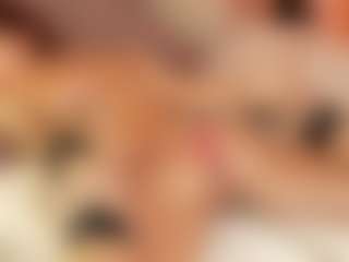 Julcy-Peach's Live Sex Cam Show