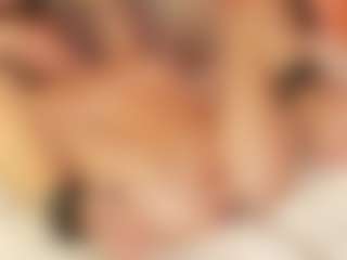 Julcy-Peach's Live Sex Cam Show