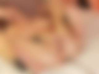 Julcy-Peach's Live Sex Cam Show
