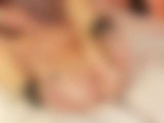 Julcy-Peach's Live Sex Cam Show