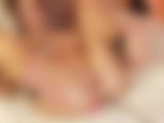 Julcy-Peach's Live Sex Cam Show