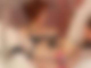 Julcy-Peach's Live Sex Cam Show