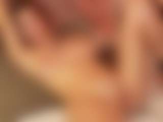 Julcy-Peach's Live Sex Cam Show