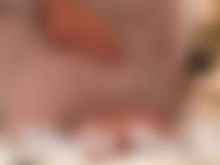 Julcy-Peach's Live Sex Cam Show