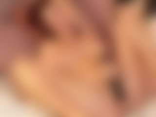 Julcy-Peach's Live Sex Cam Show