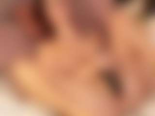 Julcy-Peach's Live Sex Cam Show