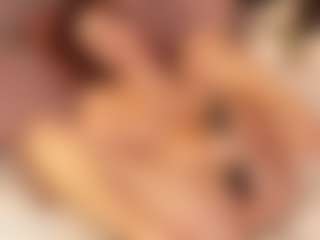 Julcy-Peach's Live Sex Cam Show