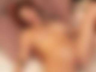 Julcy-Peach's Live Sex Cam Show