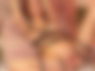 Julcy-Peach's Live Sex Cam Show