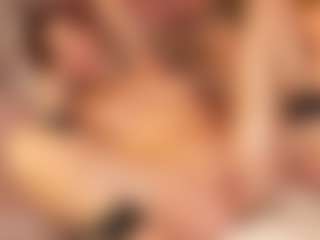 Julcy-Peach's Live Sex Cam Show
