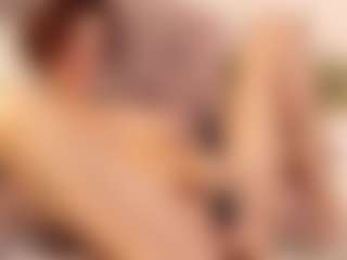 Julcy-Peach's Live Sex Cam Show