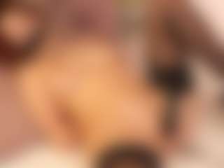 Julcy-Peach's Live Sex Cam Show