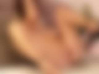 Julcy-Peach's Live Sex Cam Show