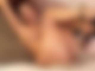 Live cam show with Julcy-Peach - Facial Piercings on Soda Cam