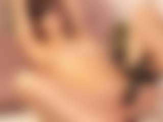 Live cam show with Julcy-Peach - Orgasm on Dolls Live