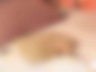Julcy-Peach's Live Sex Cam Show