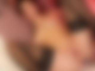 Julcy-Peach's Live Sex Cam Show
