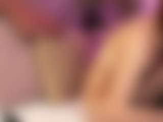 Live cam show with Julcy-Peach - Skinny on 1on1-livenow