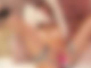 Julcy-Peach's Live Sex Cam Show