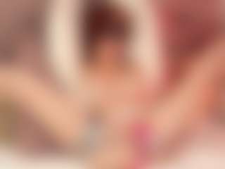 Julcy-Peach's Live Sex Cam Show