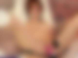 Julcy-Peach's Live Sex Cam Show