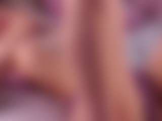 Live cam show with LauriTrucchio - Flirt on anonymated.com