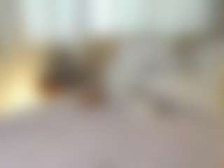 Live cam show with LauriTrucchio - Moan on Fling VIP Chat