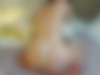 LauriTrucchio's Live Sex Cam Show