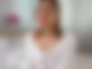 Live cam show with LauriTrucchio - Grey Eyes on 1on1-livenow
