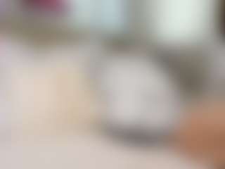 Live cam show with LauriTrucchio - Grey Eyes on luckytryst.com