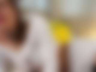 Live cam show with LauriTrucchio - Normal on Camsoda