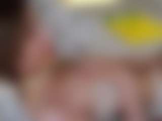 LauriTrucchio's Live Sex Cam Show