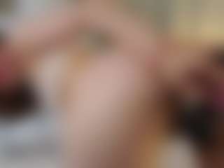 LauriTrucchio's Live Sex Cam Show