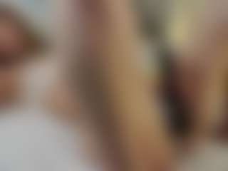 LauriTrucchio's Live Sex Cam Show
