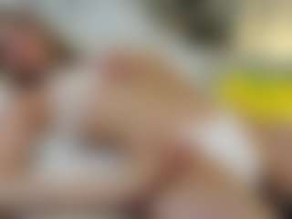 Live cam show with LauriTrucchio - Mistress on Lustler