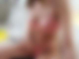 Live cam show with LauriTrucchio - Booty on eurowanks.com
