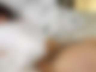 Live cam show with LauriTrucchio - Ice on Camsoda