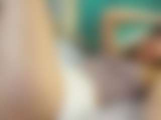 Live cam show with LauriTrucchio - Control on Livezox
