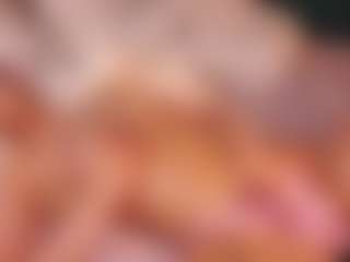 Live cam show with LauriTrucchio - Average on liverealitysex.com