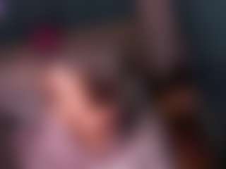 Live cam show with LauriTrucchio - Moaning on Free Soda