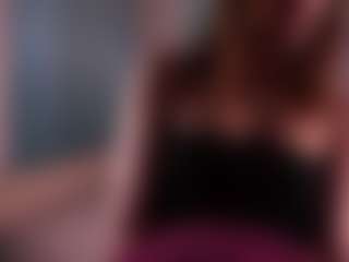 Live cam show with LauriTrucchio - Booty on Free Soda