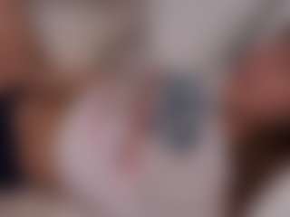 Live cam show with LauriTrucchio - Sexydance on livesuperchat.net